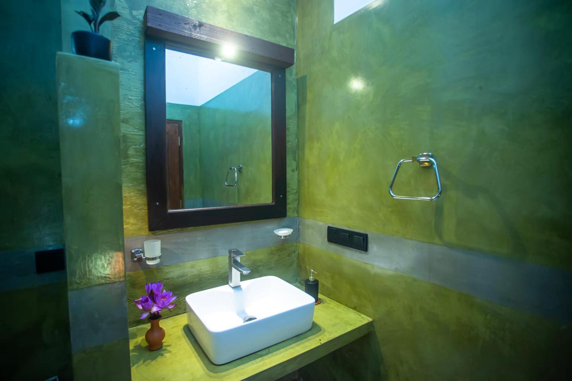 Aki Luna Lagoon Resort Hikkaduwa Exterior photo