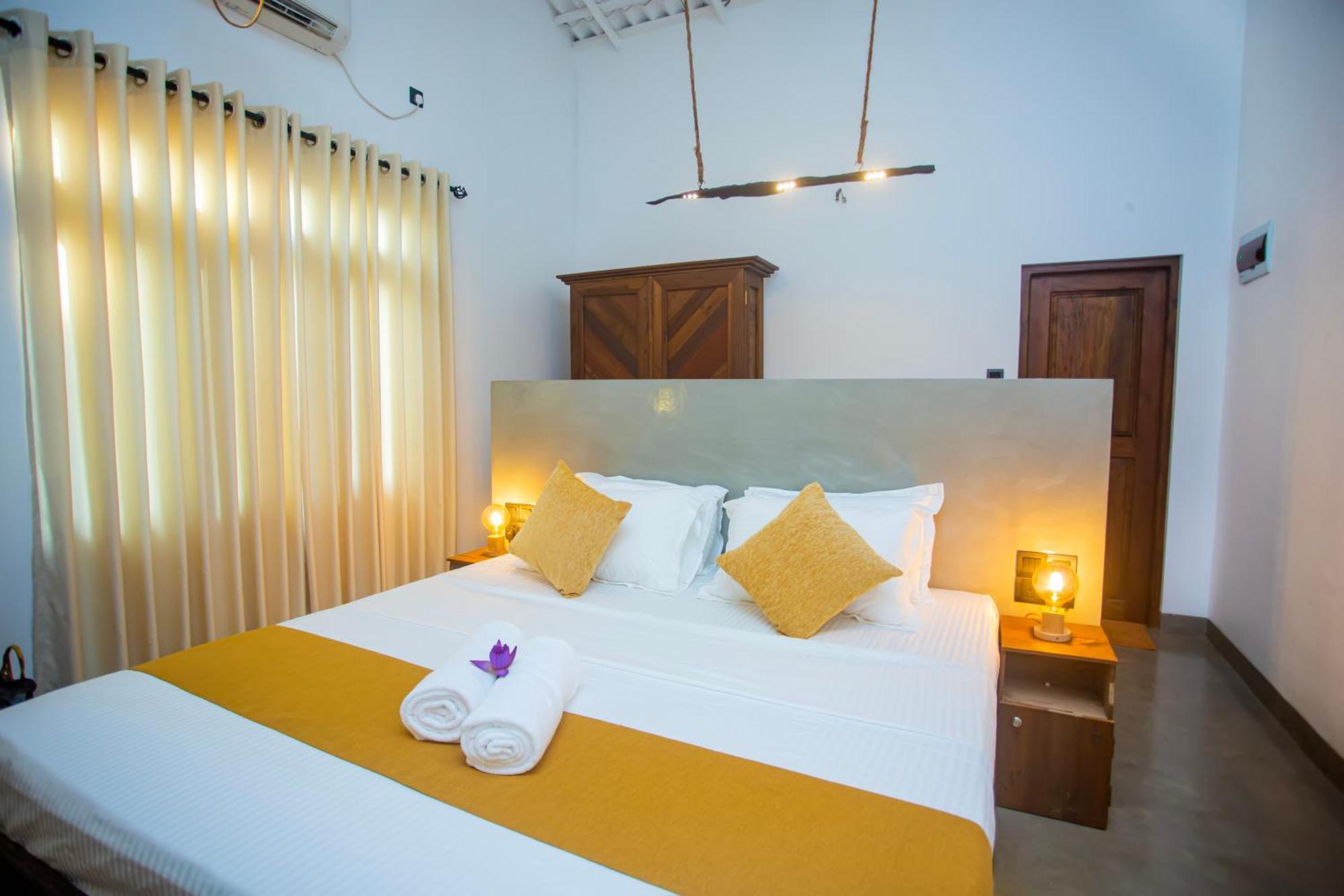 Aki Luna Lagoon Resort Hikkaduwa Exterior photo