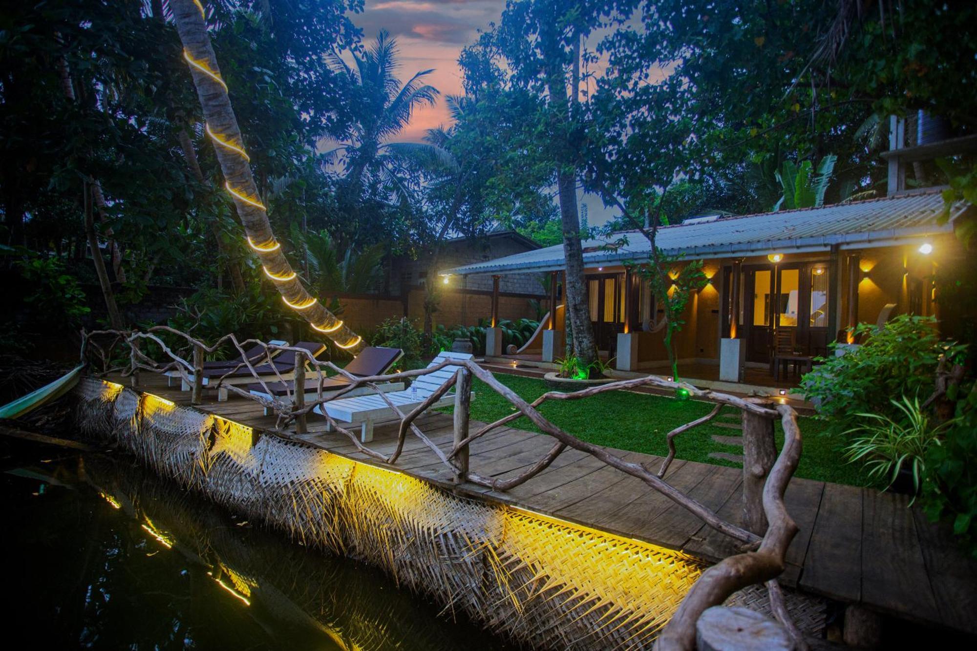 Aki Luna Lagoon Resort Hikkaduwa Exterior photo